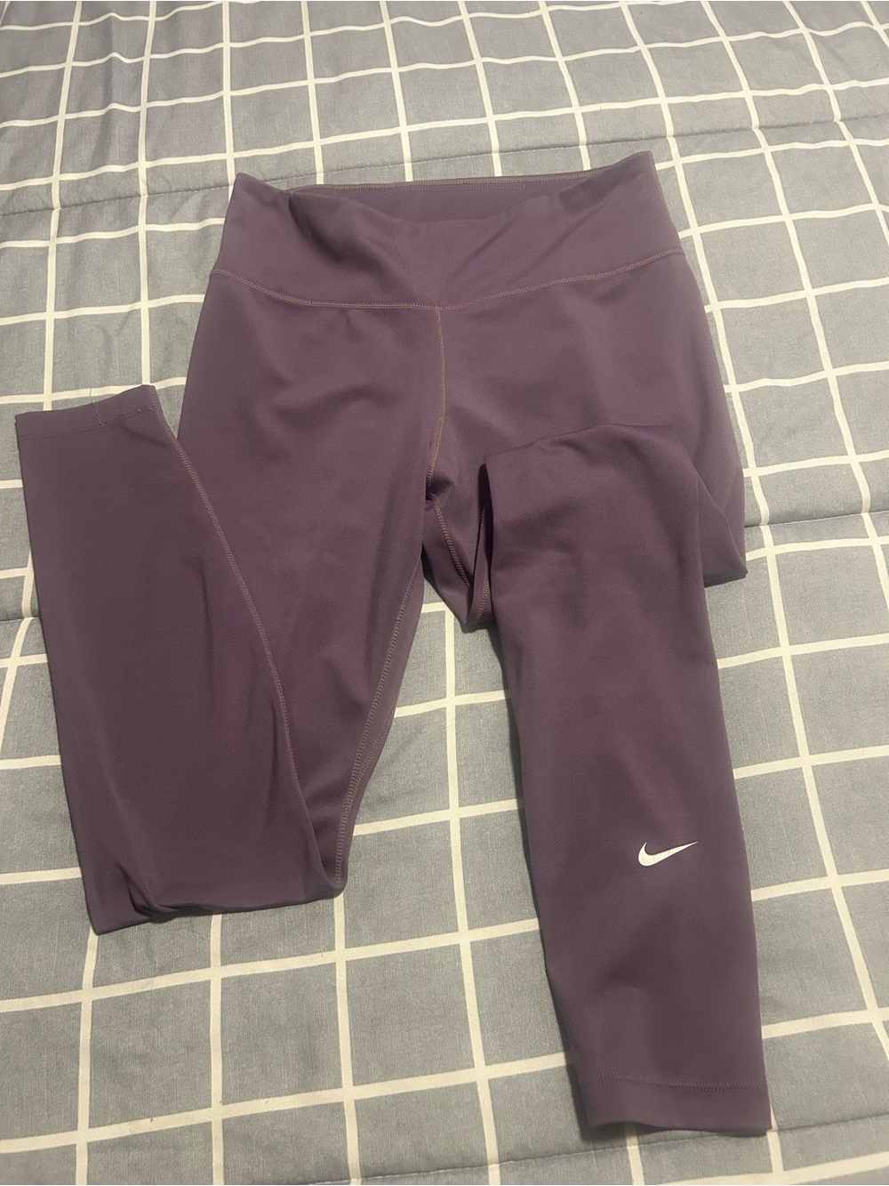 Nike Plum High-Rise Performance Leggings